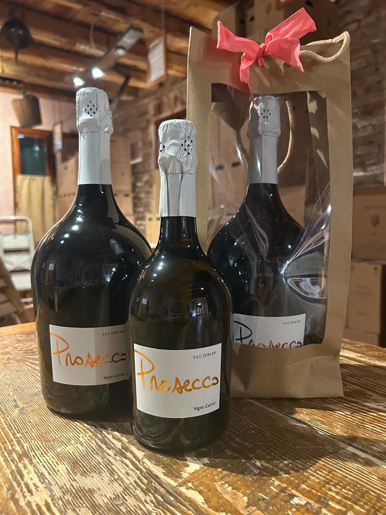 Prosecco e le Tradizioni Festive: Un Binomio Perfetto